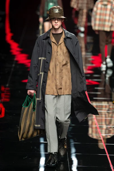 Look 33